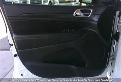 2018 Jeep Grand Cherokee Altitude   - Photo 9 - Mesa, AZ 85202