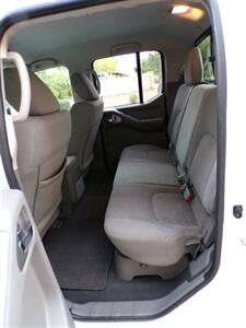 2018 Nissan Frontier Crew Cab SV   - Photo 18 - Mesa, AZ 85202