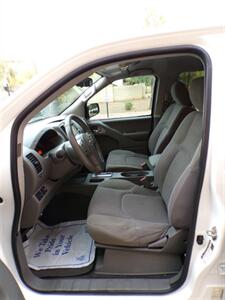 2018 Nissan Frontier Crew Cab SV   - Photo 14 - Mesa, AZ 85202