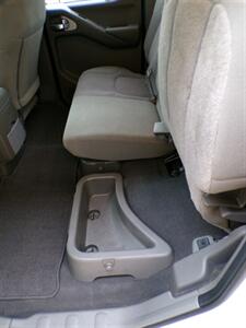 2018 Nissan Frontier Crew Cab SV   - Photo 19 - Mesa, AZ 85202