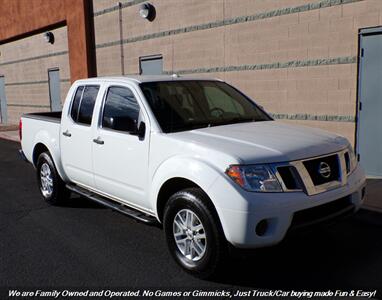 2018 Nissan Frontier Crew Cab SV   - Photo 1 - Mesa, AZ 85202