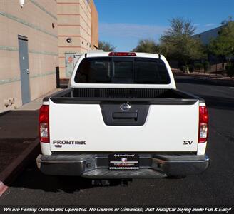 2018 Nissan Frontier Crew Cab SV   - Photo 4 - Mesa, AZ 85202