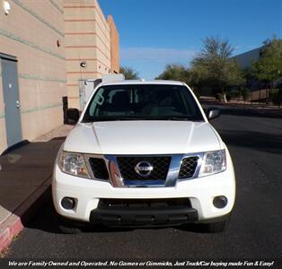 2018 Nissan Frontier Crew Cab SV   - Photo 2 - Mesa, AZ 85202