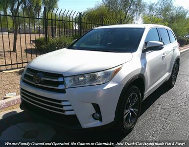 2017 Toyota Highlander LE Plus   - Photo 3 - Mesa, AZ 85202