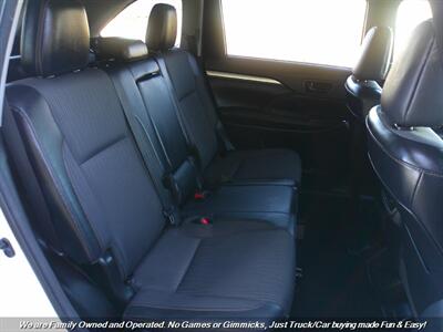 2017 Toyota Highlander LE Plus   - Photo 25 - Mesa, AZ 85202