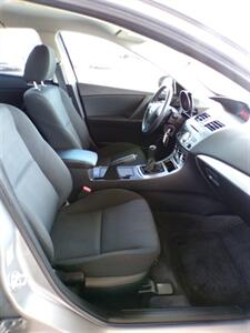 2011 Mazda Mazda3 i Touring   - Photo 23 - Mesa, AZ 85202