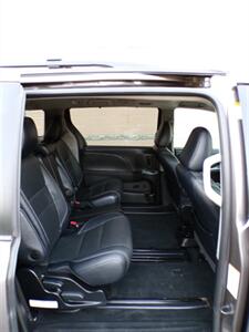 2015 Toyota Sienna SE 8-Passenger - Photo 28 - Mesa, AZ 85202