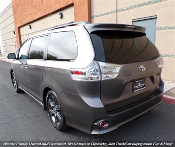 2015 Toyota Sienna SE 8-Passenger - Photo 8 - Mesa, AZ 85202