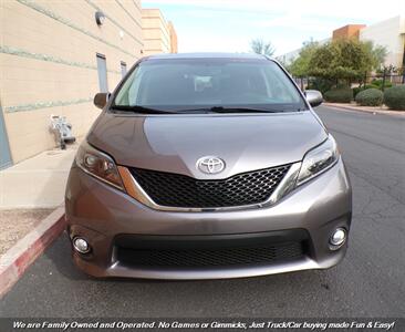 2015 Toyota Sienna SE 8-Passenger - Photo 2 - Mesa, AZ 85202