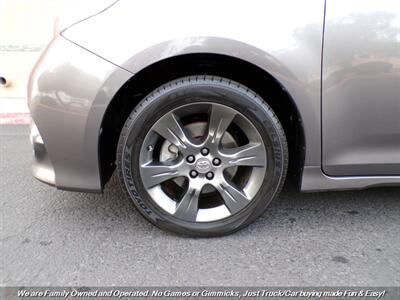 2015 Toyota Sienna SE 8-Passenger - Photo 56 - Mesa, AZ 85202