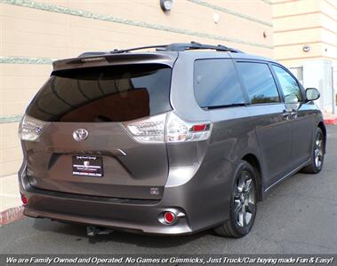 2015 Toyota Sienna SE 8-Passenger - Photo 6 - Mesa, AZ 85202