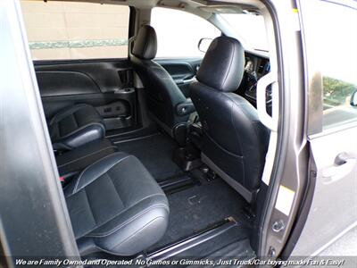 2015 Toyota Sienna SE 8-Passenger - Photo 27 - Mesa, AZ 85202
