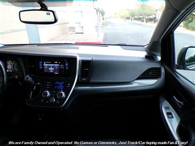 2015 Toyota Sienna SE 8-Passenger - Photo 39 - Mesa, AZ 85202
