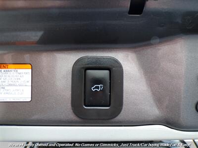 2015 Toyota Sienna SE 8-Passenger - Photo 54 - Mesa, AZ 85202