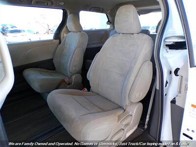 2017 Toyota Sienna L 7-Passenger - Photo 19 - Mesa, AZ 85202