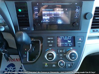 2017 Toyota Sienna L 7-Passenger - Photo 30 - Mesa, AZ 85202
