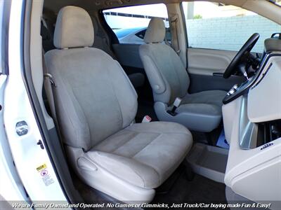 2017 Toyota Sienna L 7-Passenger - Photo 25 - Mesa, AZ 85202