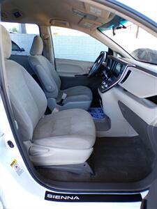 2017 Toyota Sienna L 7-Passenger - Photo 26 - Mesa, AZ 85202