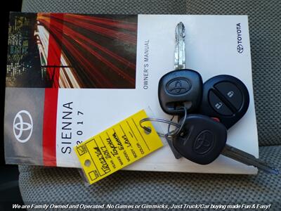 2017 Toyota Sienna L 7-Passenger - Photo 34 - Mesa, AZ 85202