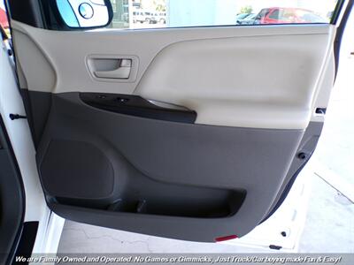 2017 Toyota Sienna L 7-Passenger - Photo 28 - Mesa, AZ 85202