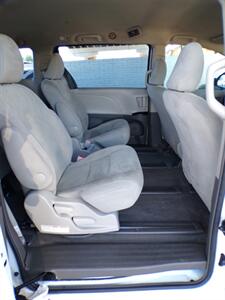 2017 Toyota Sienna L 7-Passenger - Photo 23 - Mesa, AZ 85202