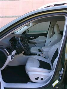 2021 Jeep Cherokee Latitude Plus   - Photo 16 - Mesa, AZ 85202