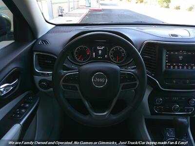 2021 Jeep Cherokee Latitude Plus   - Photo 14 - Mesa, AZ 85202