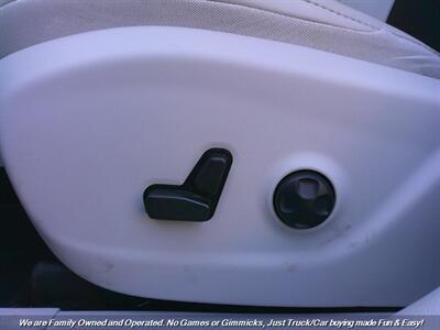 2021 Jeep Cherokee Latitude Plus   - Photo 18 - Mesa, AZ 85202