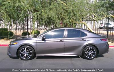 2020 Toyota Camry SE   - Photo 8 - Mesa, AZ 85202