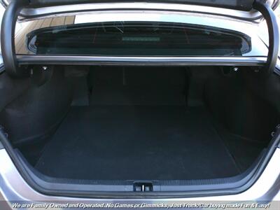 2020 Toyota Camry SE   - Photo 9 - Mesa, AZ 85202