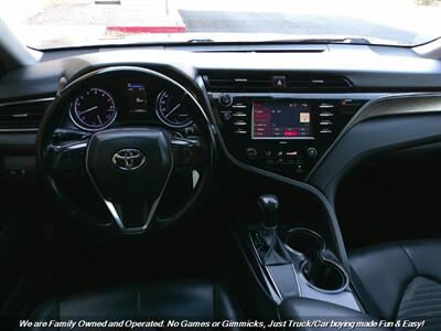 2020 Toyota Camry SE   - Photo 33 - Mesa, AZ 85202