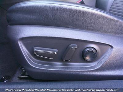 2020 Toyota Camry SE   - Photo 17 - Mesa, AZ 85202