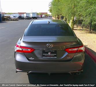 2020 Toyota Camry SE   - Photo 4 - Mesa, AZ 85202
