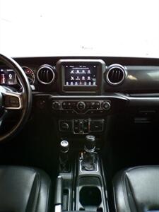 2020 Jeep Wrangler Sahara Altitude   - Photo 34 - Mesa, AZ 85202