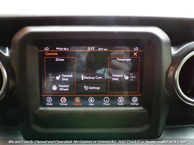 2020 Jeep Wrangler Sahara Altitude   - Photo 35 - Mesa, AZ 85202