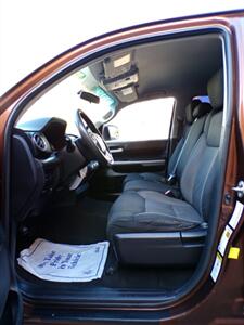 2016 Toyota Tundra CrewMax SR5 4X4   - Photo 16 - Mesa, AZ 85202
