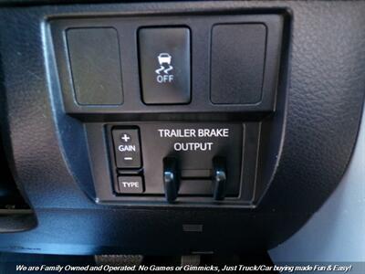 2016 Toyota Tundra CrewMax SR5 4X4   - Photo 38 - Mesa, AZ 85202