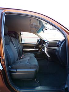 2016 Toyota Tundra CrewMax SR5 4X4   - Photo 29 - Mesa, AZ 85202