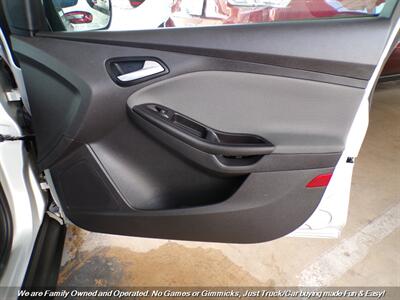 2014 Ford Focus SE - Photo 27 - Mesa, AZ 85202