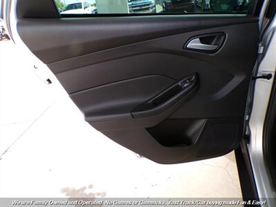 2014 Ford Focus SE - Photo 16 - Mesa, AZ 85202