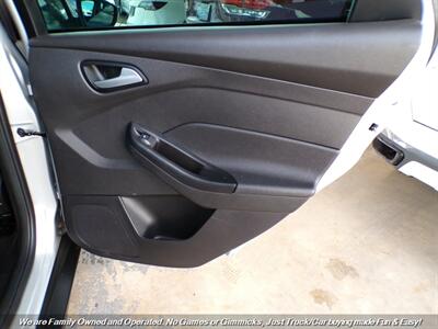 2014 Ford Focus SE - Photo 23 - Mesa, AZ 85202