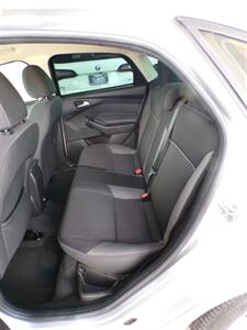 2014 Ford Focus SE - Photo 18 - Mesa, AZ 85202