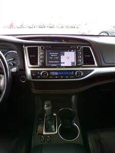 2019 Toyota Highlander XLE   - Photo 39 - Mesa, AZ 85202