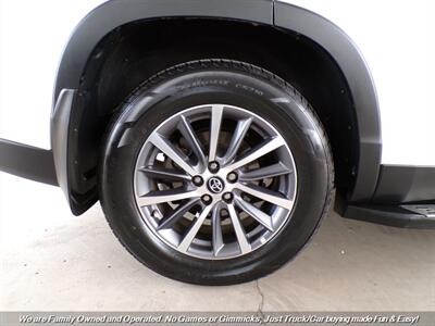 2019 Toyota Highlander XLE   - Photo 55 - Mesa, AZ 85202