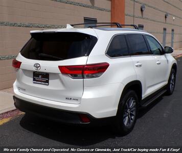 2019 Toyota Highlander XLE   - Photo 7 - Mesa, AZ 85202