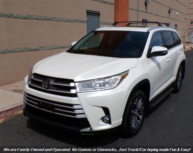 2019 Toyota Highlander XLE   - Photo 3 - Mesa, AZ 85202