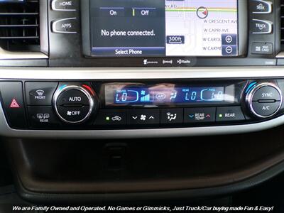 2019 Toyota Highlander XLE   - Photo 42 - Mesa, AZ 85202
