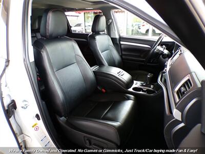 2019 Toyota Highlander XLE   - Photo 30 - Mesa, AZ 85202