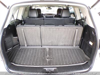 2019 Toyota Highlander XLE   - Photo 9 - Mesa, AZ 85202