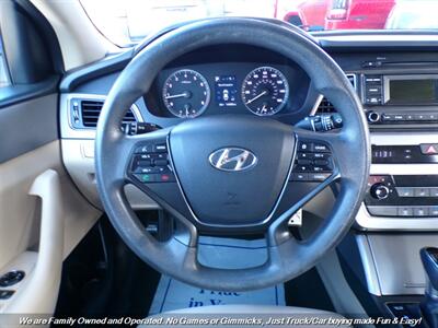 2017 Hyundai SONATA SE - Photo 12 - Mesa, AZ 85202